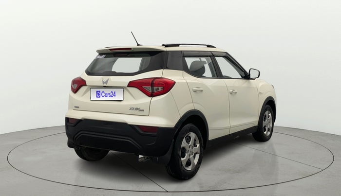 2023 Mahindra XUV300 W6 1.2 PETROL AMT, Petrol, Automatic, 33,518 km, Right Back Diagonal