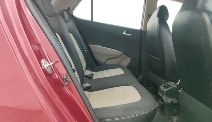 2015 Hyundai Grand i10 SPORTZ 1.2 KAPPA VTVT, Petrol, Manual, 1,38,176 km, Right Side Rear Door Cabin