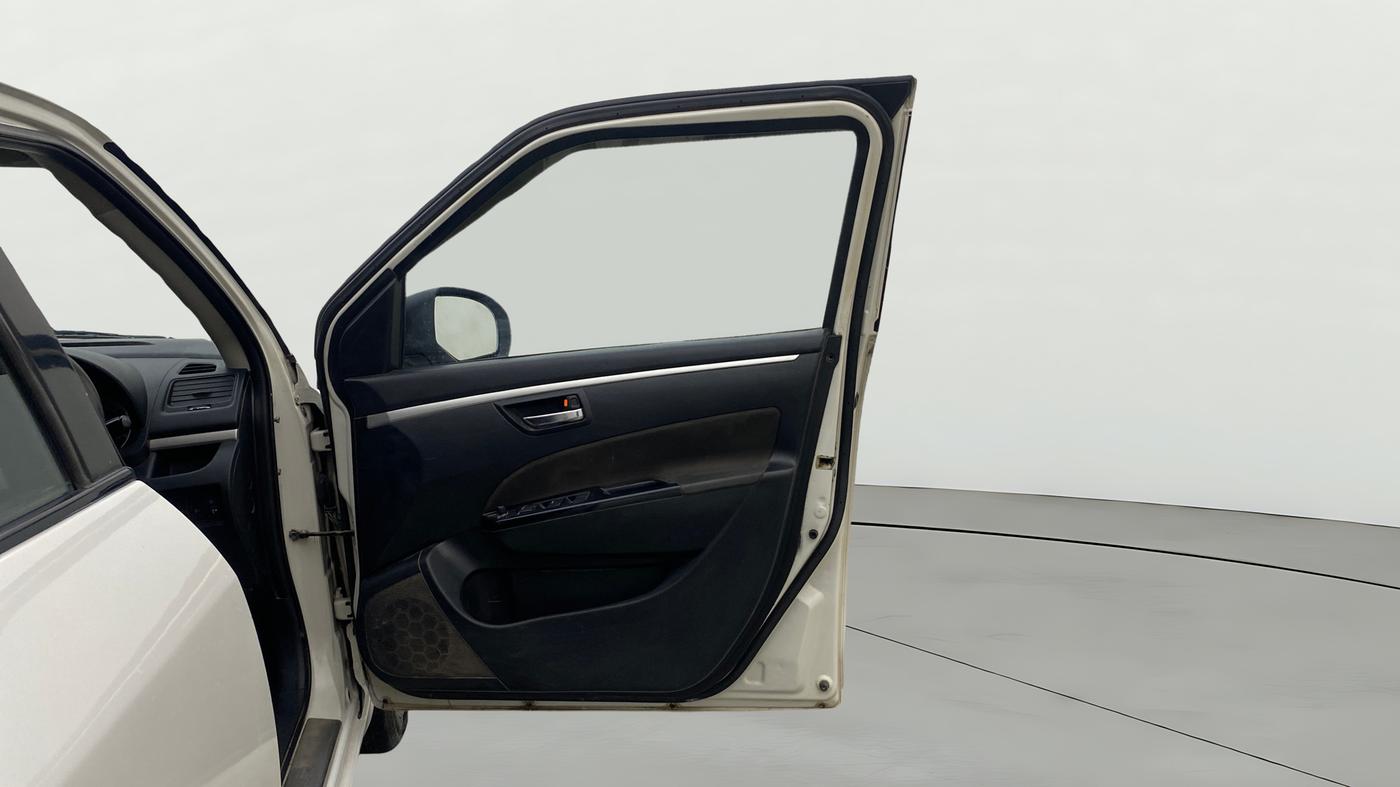 2013 Maruti Swift VDI, Diesel, Manual, 1,49,914 km, RHS Front Door