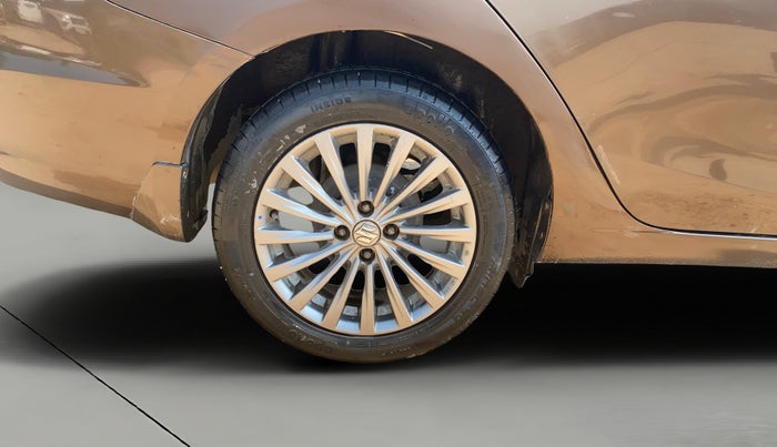 2015 Maruti Ciaz ZDI+ SHVS, Diesel, Manual, 64,541 km, Right Rear Wheel