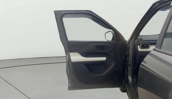 2024 Tata PUNCH ACCOMPLISHED SUNROOF MT, Petrol, Manual, 8,776 km, LHS Front Door