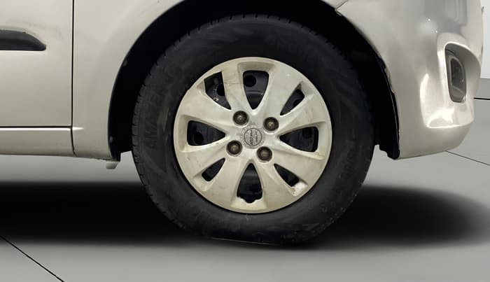 2014 Hyundai i10 MAGNA 1.1, Petrol, Manual, 94,871 km, Right Front Wheel