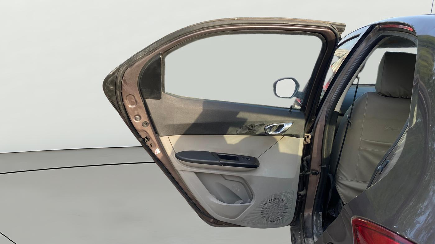 2018 Tata Tiago XZ PETROL, Petrol, Manual, 27,226 km, LHS Rear Door