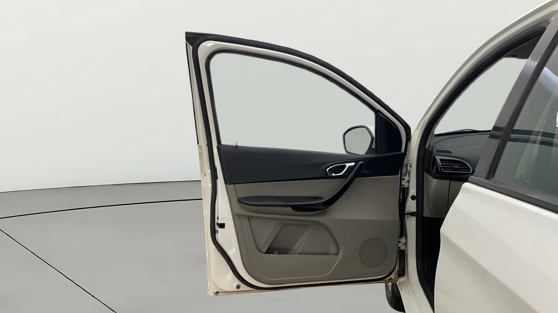 camera-LHS-Front-Door