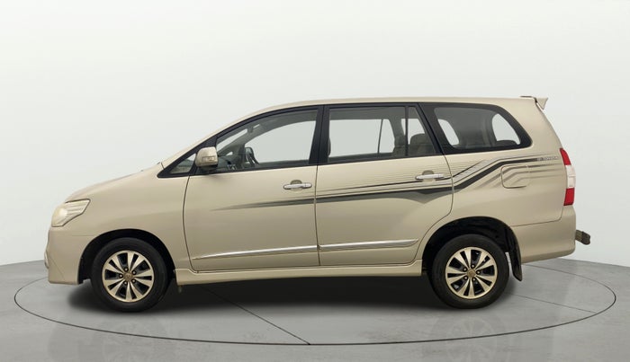 2015 Toyota Innova 2.5 VX 8 STR, Diesel, Manual, 73,050 km, Left Side