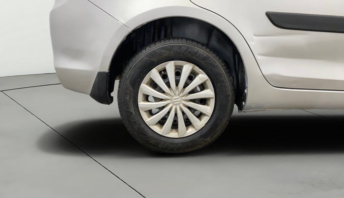 2016 Maruti Swift Dzire VXI, Petrol, Manual, 99,134 km, Right Rear Wheel