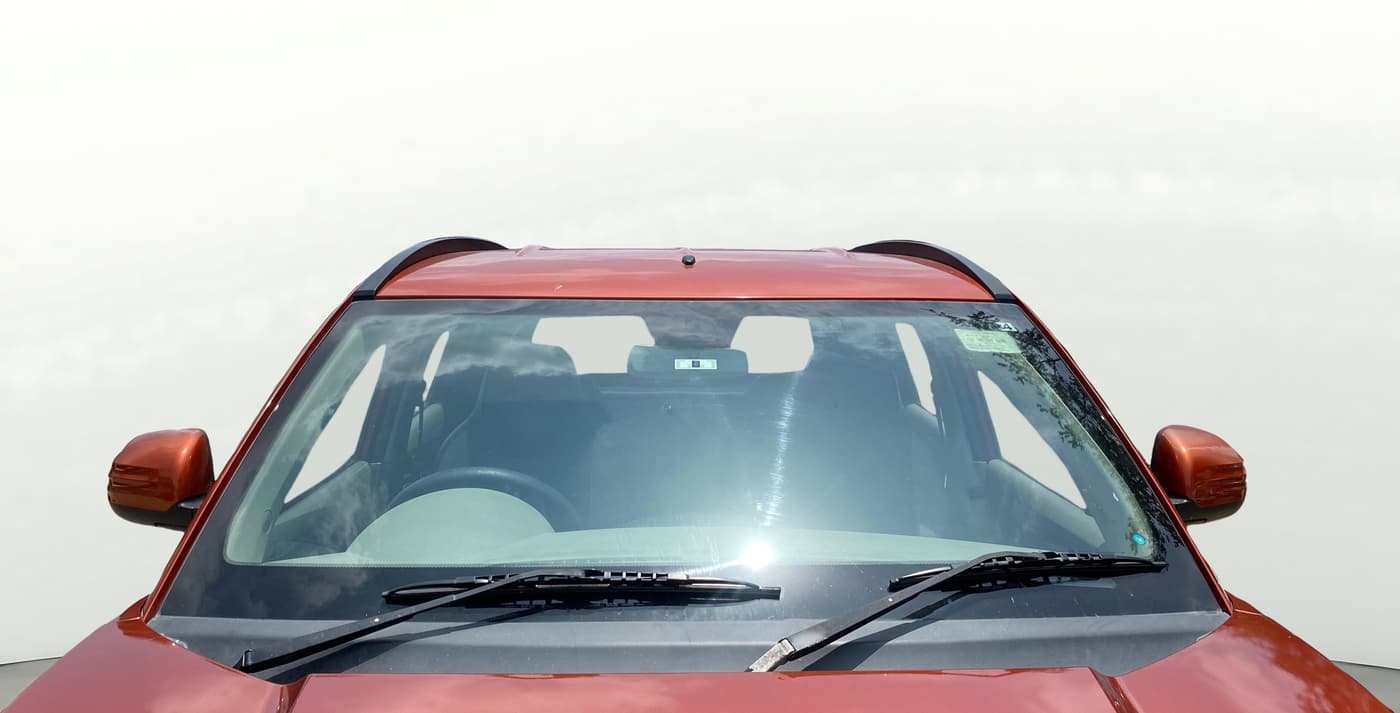 2017 Mahindra Kuv100 K4 6 STR, Petrol, Manual, 42,250 km, Front Windshield