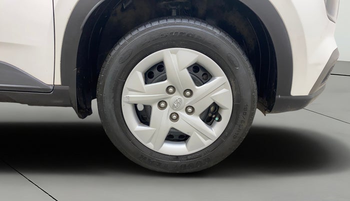 2021 Hyundai VENUE S 1.2, Petrol, Manual, 68,826 km, Right Front Wheel