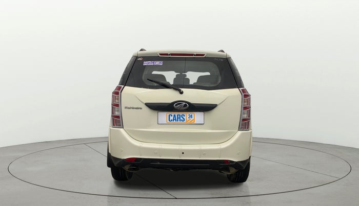 2017 Mahindra XUV500 W6, Diesel, Manual, 99,718 km, Back/Rear