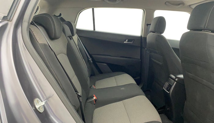 2016 Hyundai Creta SX PLUS 1.6 PETROL, Petrol, Manual, 93,741 km, Right Side Rear Door Cabin