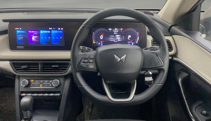 2022 Mahindra XUV700 AX 5 P AT 5 STR, Petrol, Automatic, 22,173 km, Steering Wheel Close Up