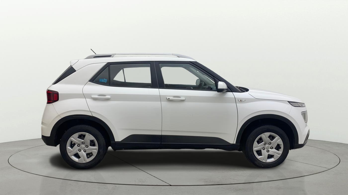 2019 Hyundai VENUE S 1.2, CNG, Manual, 39,369 km, Right Side View