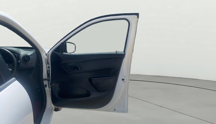 2017 Renault Kwid RXT 1.0 (O), CNG, Manual, 91,067 km, RHS Front Door