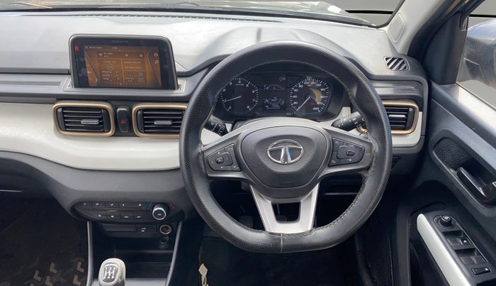 2022 Tata PUNCH ACCOMPLISHED MT, Petrol, Manual, 17,195 km, Steering Wheel Close Up