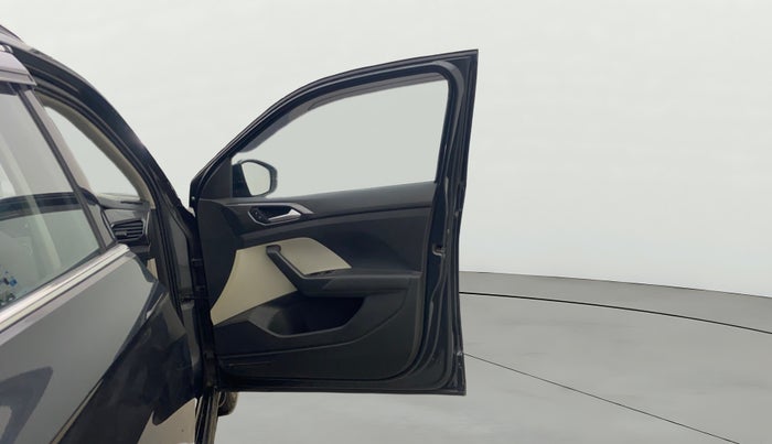 2022 Volkswagen TAIGUN TOPLINE 1.0 TSI MT, Petrol, Manual, 43,385 km, RHS Front Door