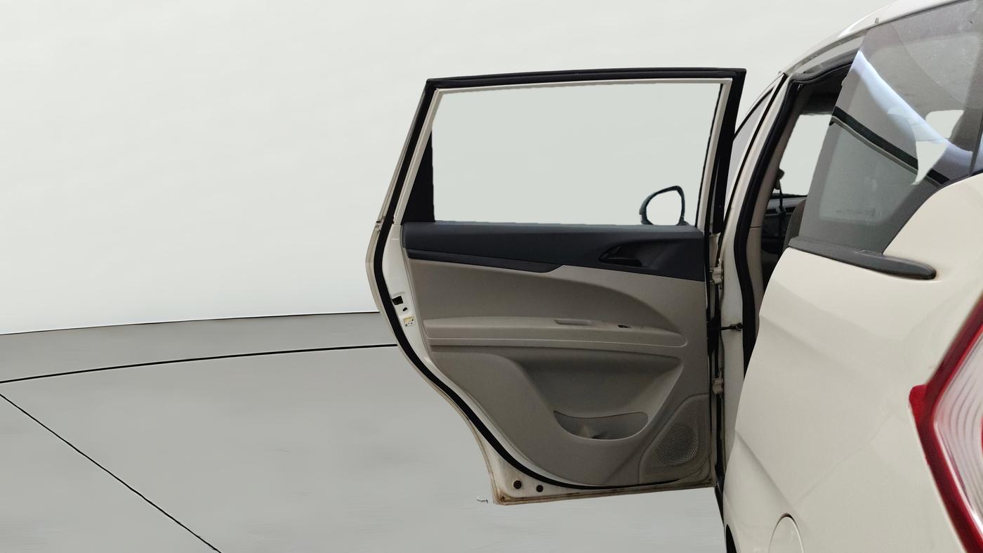 2019 Mahindra MARAZZO M2 7STR, Diesel, Manual, 80,816 km, LHS Rear Door