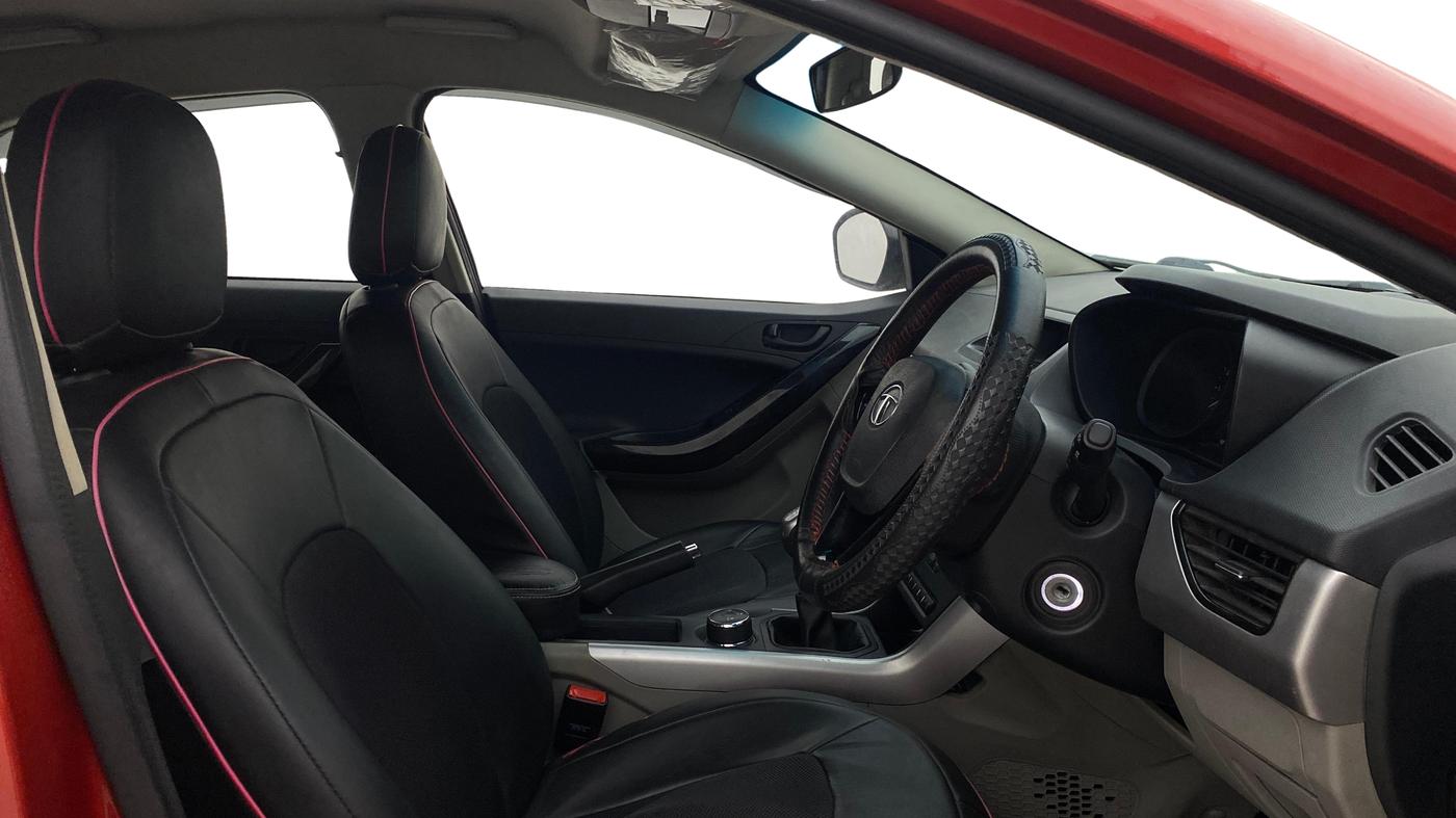 2018 Tata NEXON XM PETROL, Petrol, Manual, 71,164 km, Right Side Front Door Cabin