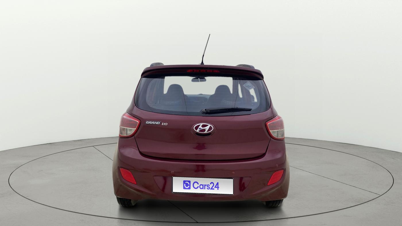 2016 Hyundai Grand i10 ASTA (O) AT 1.2 KAPPA VTVT, CNG, Automatic, 1,17,677 km, Back/Rear