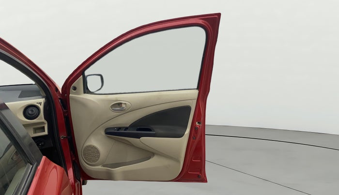 2012 Toyota Etios Liva G, Petrol, Manual, 96,531 km, RHS Front Door