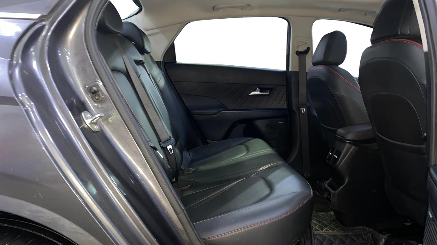 2023 Hyundai Verna SX (O) 1.5 TURBO PETROL MT, Petrol, Manual, 33,313 km, Right Side Rear Door Cabin