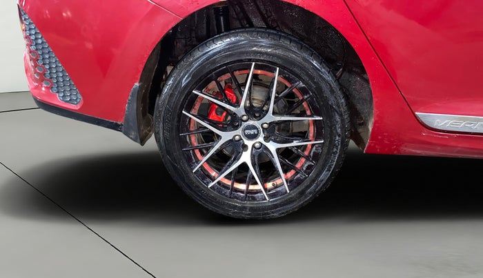 2020 Hyundai Verna SX (O) 1.0 TURBO DCT, Petrol, Automatic, 37,378 km, Right Rear Wheel