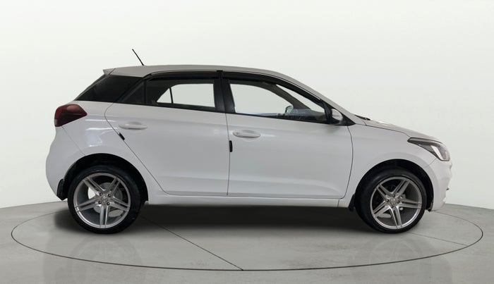 2019 Hyundai Elite i20 SPORTZ PLUS 1.2, Petrol, Manual, 27,208 km, Right Side View