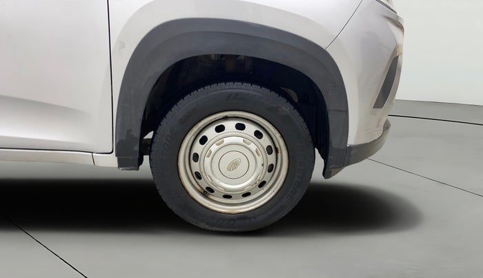 2018 Mahindra KUV 100 NXT K2 P 6 STR, Petrol, Manual, 39,378 km, Right Front Wheel