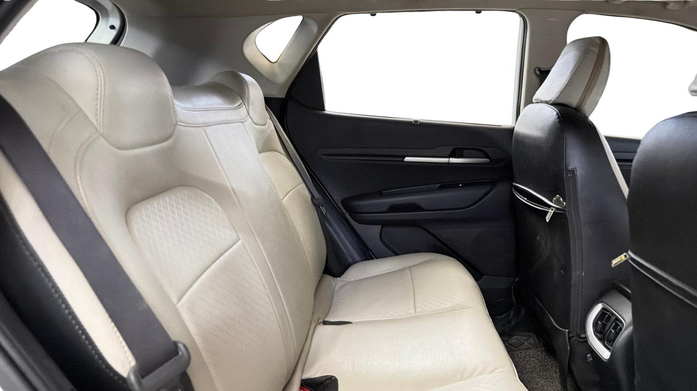 2024 KIA SONET HTK (O) 1.2 Petrol MT, Petrol, Manual, 48,182 km, Right Side Rear Door Cabin