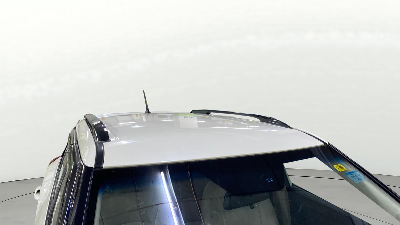 2021 Mahindra XUV300 W8 1.2 PETROL, Petrol, Manual, 67,784 km, Roof