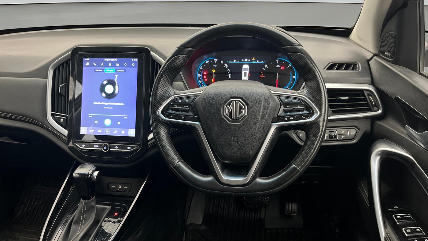2019 MG HECTOR SHARP 1.5 DCT PETROL, Petrol, Automatic, 1,04,024 km, Steering Wheel Close Up