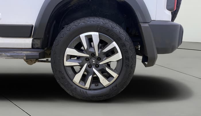 2025 Mahindra Thar Roxx  AX7 L Petrol AT 2WD, Petrol, Automatic, 29,898 km, Left Rear Wheel