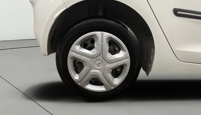 2020 Tata ALTROZ XT PETROL, Petrol, Manual, 64,084 km, Right Rear Wheel