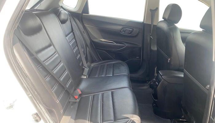 2020 Hyundai NEW I20 ASTA 1.2 AT, Petrol, Automatic, 45,802 km, Right Side Rear Door Cabin