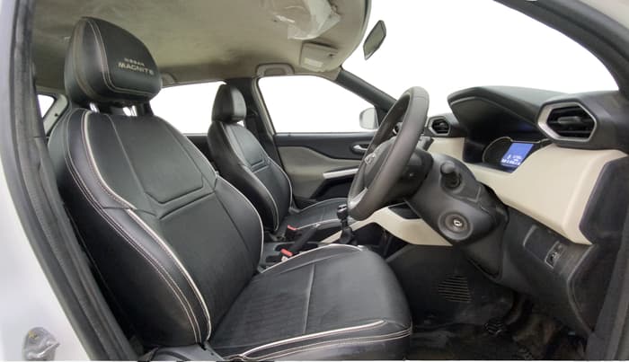 2021 Nissan MAGNITE XL, Petrol, Manual, 67,732 km, Right Side Front Door Cabin
