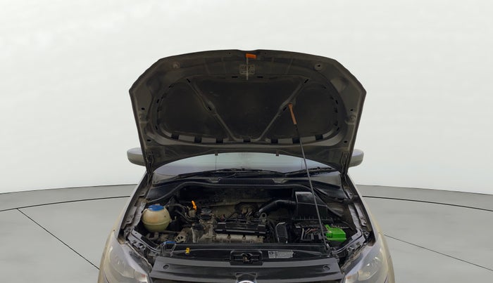 2013 Volkswagen Polo HIGHLINE1.2L, Petrol, Manual, 50,138 km, Open Bonet