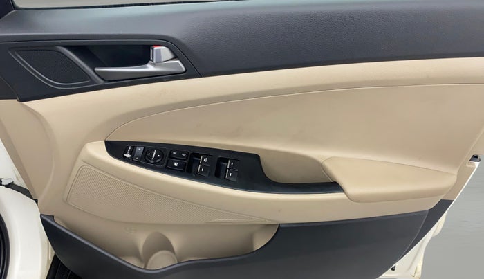 2017 Hyundai Tucson GLS 2WD AT PETROL, Petrol, Automatic, 48,293 km, Driver Side Door Panels Control