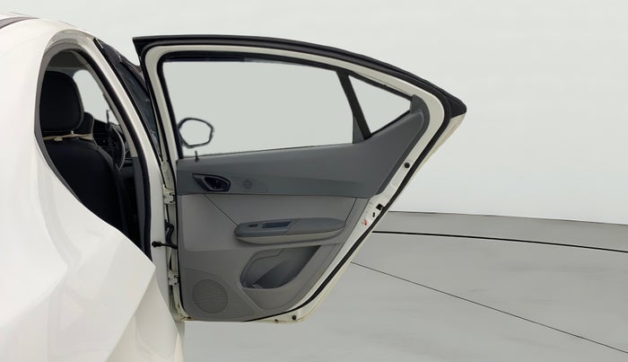 2022 Tata TIGOR XZ CNG, CNG, Manual, 29,753 km, RHS Rear Door