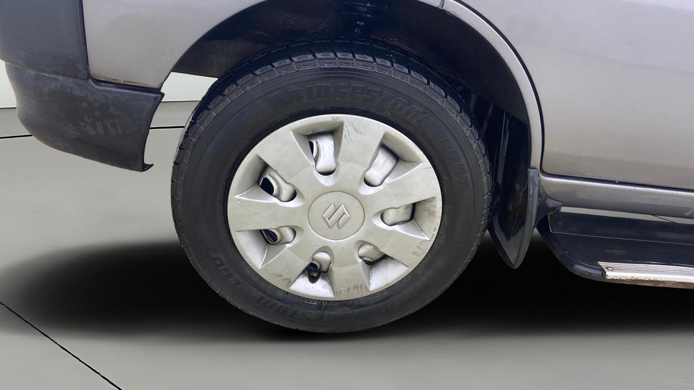 2022 Maruti Eeco 7 STR STD(O), Petrol, Manual, 1,20,631 km, Left Front Wheel