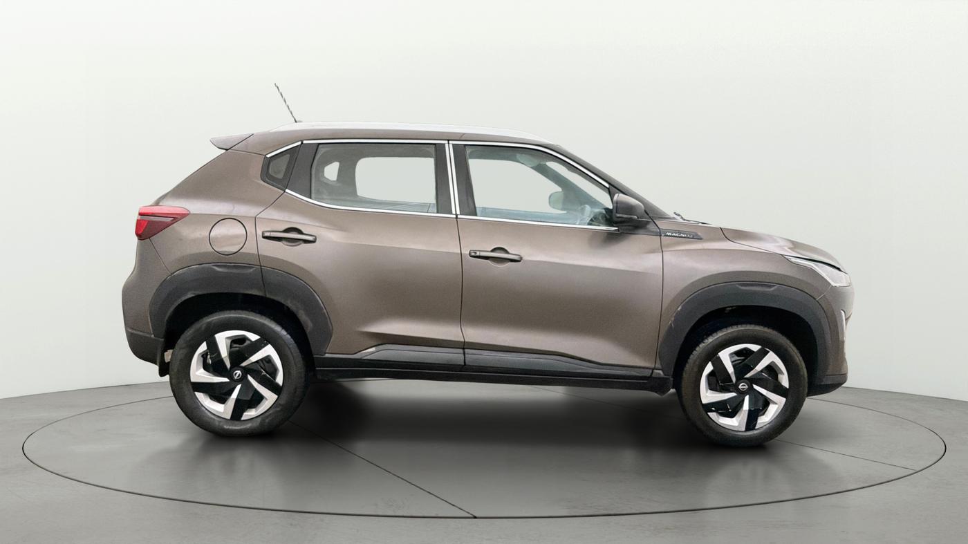 2022 Nissan MAGNITE XL, Petrol, Manual, 54,760 km, Right Side View