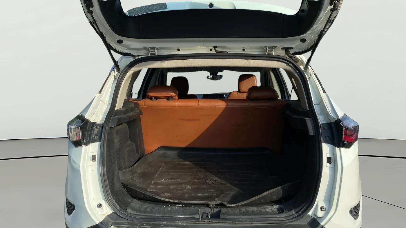 2021 Tata Harrier XMA 2.0L KRYOTEC, Diesel, Automatic, 93,588 km, Boot Open Zoomed View