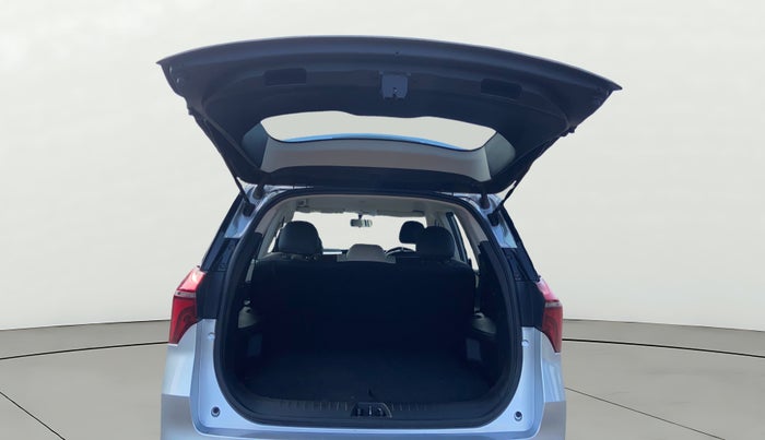 2021 Mahindra XUV700 AX 3 P AT 5 STR, Petrol, Automatic, 50,006 km, Boot Door Open