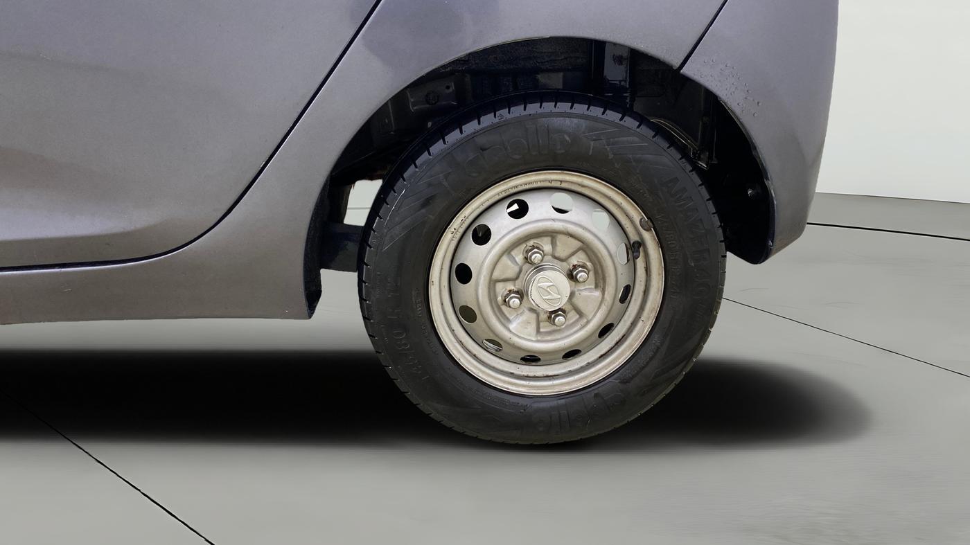 2016 Hyundai Eon ERA +, Petrol, Manual, 76,293 km, Left Rear Wheel