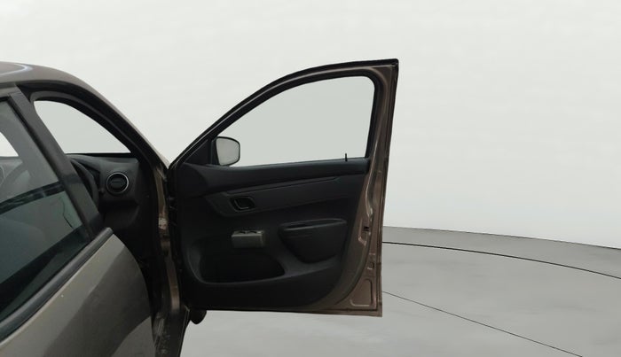 2016 Renault Kwid RXL, Petrol, Manual, 26,334 km, RHS Front Door