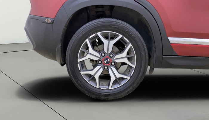 2020 KIA SELTOS GTX PLUS 1.4 PETROL DCT DUAL TONE, Petrol, Automatic, 1,25,137 km, Right Rear Wheel