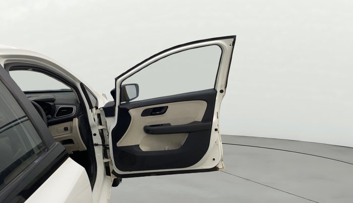 2021 Tata ALTROZ XE PETROL, CNG, Manual, 86,134 km, RHS Front Door