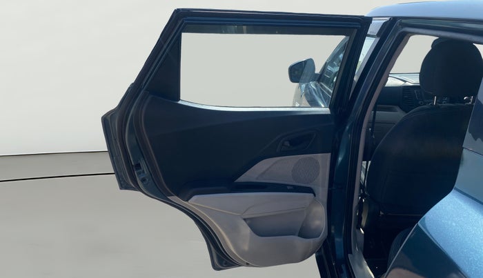 2021 Mahindra XUV300 W6 1.5 Diesel, Diesel, Manual, 68,068 km, LHS Rear Door