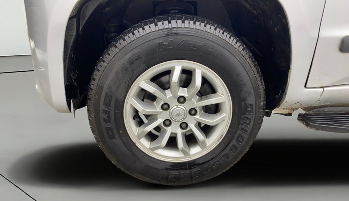 2016 Mahindra TUV300 T8, Diesel, Manual, 1,19,569 km, Left Front Wheel