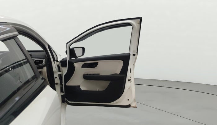 2023 Tata ALTROZ XM PLUS SUNROOF, Petrol, Manual, 22,946 km, RHS Front Door