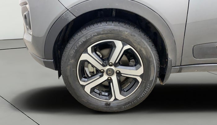2023 Tata NEXON XZA PLUS SUNROOF PETROL, Petrol, Automatic, 28,786 km, Left Front Wheel