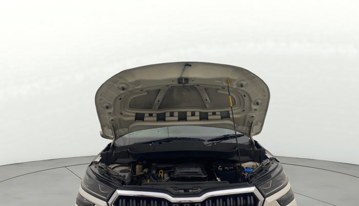 2022 Skoda KUSHAQ STYLE 1.0L TSI MT, Petrol, Manual, 33,412 km, Open Bonet